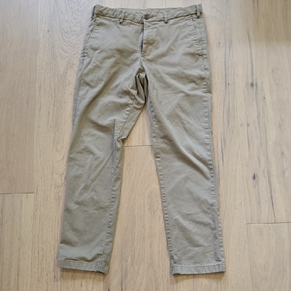 Uniqlo Men's Khaki Chinos